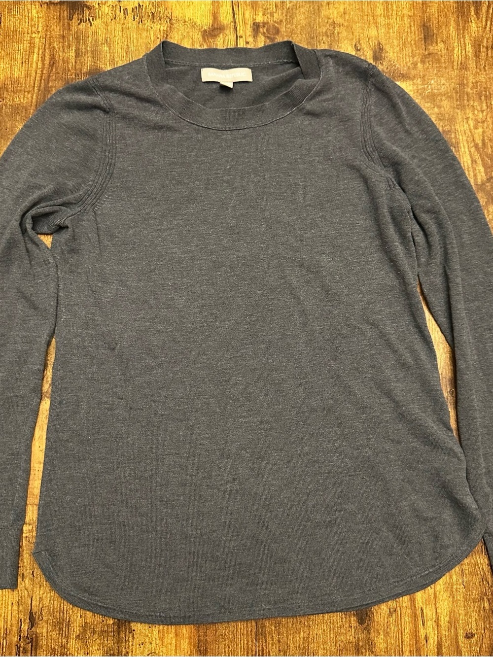 Banana Republic Dark Gray Long-Sleeve Crewneck Top #229